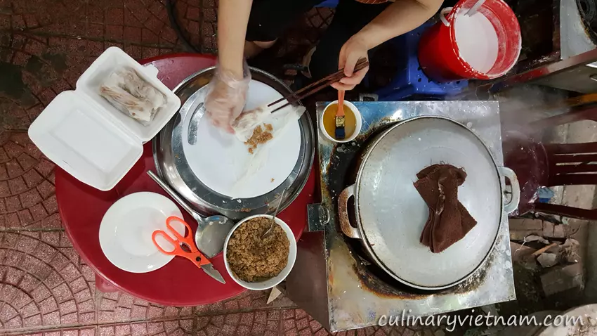 Cao Bang rolled cakes to try during Hanoi food tour.